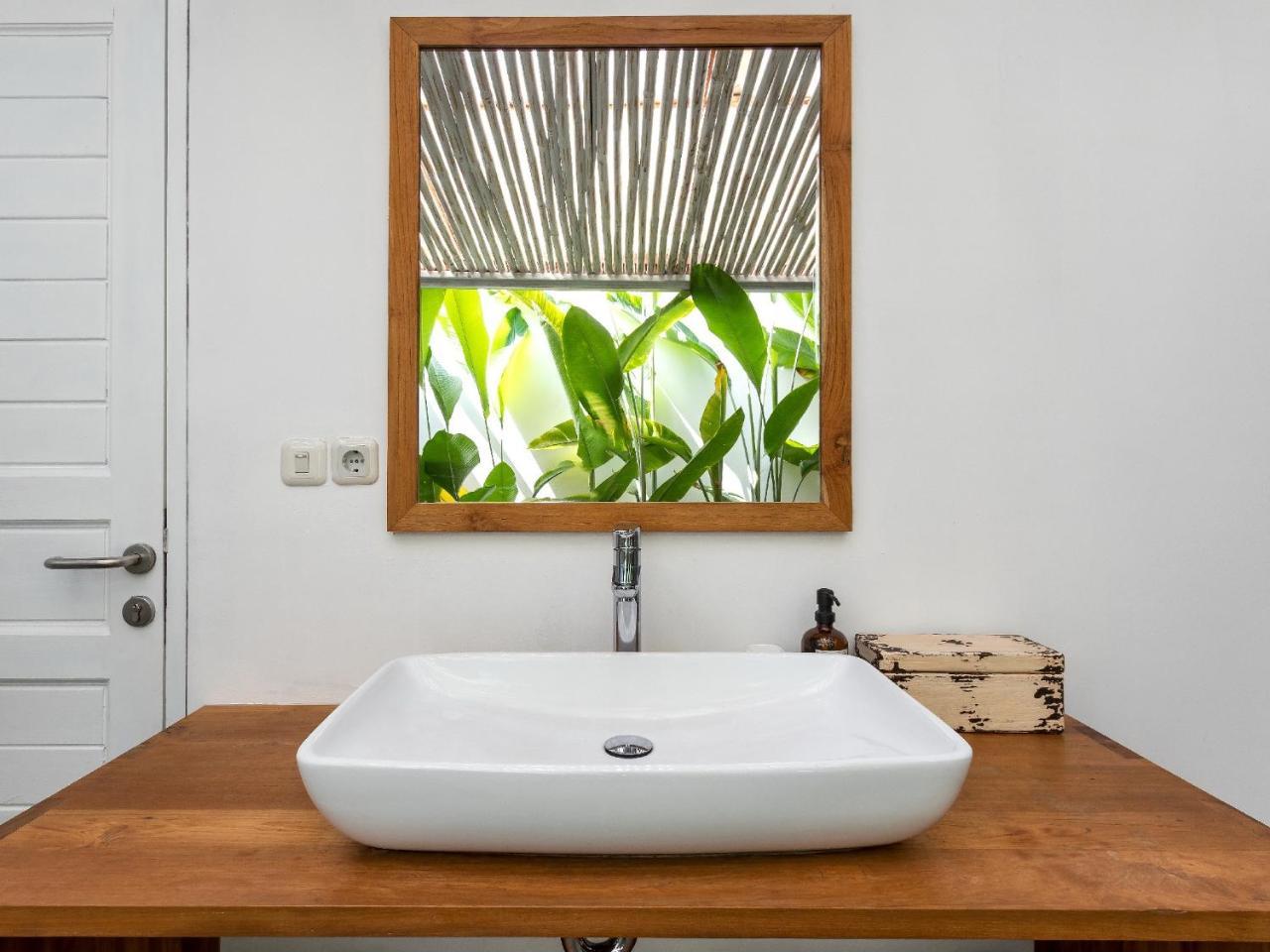 Villa Atmo Seminyak Exteriör bild
